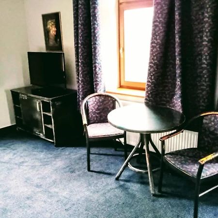 Hotel Chicago Chomutov Εξωτερικό φωτογραφία