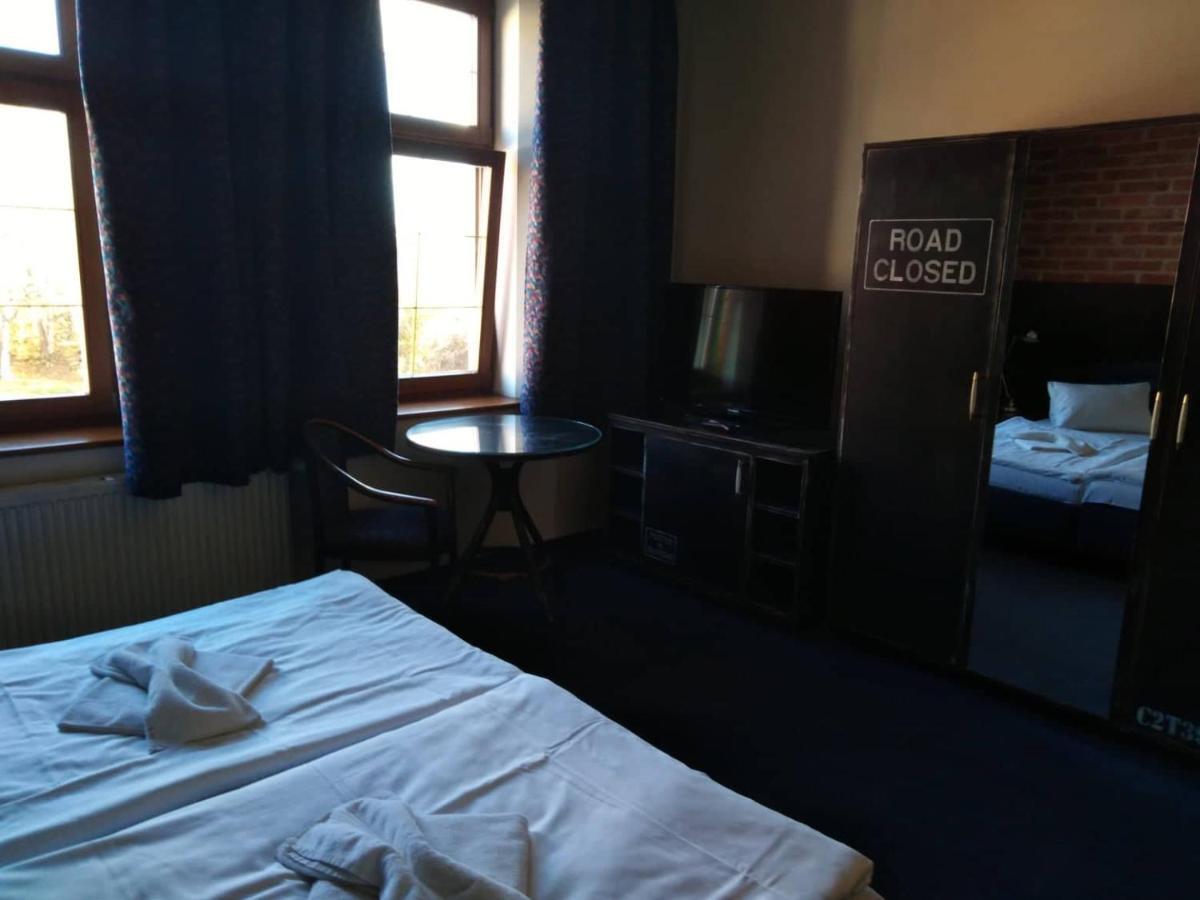 Hotel Chicago Chomutov Εξωτερικό φωτογραφία