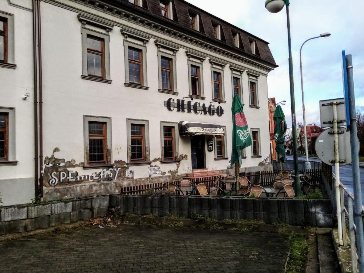 Hotel Chicago Chomutov Εξωτερικό φωτογραφία